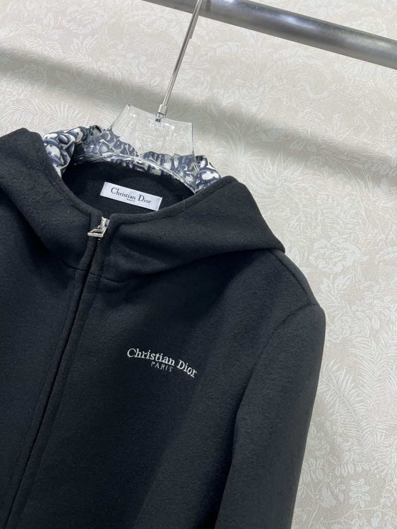 chr1st1an D10r outwear